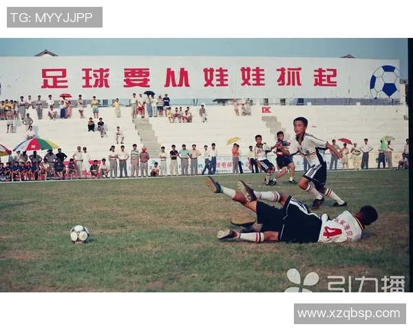 爱睡觉的足球明星揭秘：他们如何在梦中保持最佳状态与竞技水平